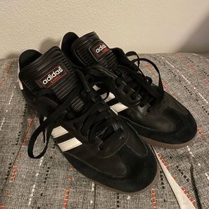 Men’s Black Adidas Sambas in size 9.5 Like New